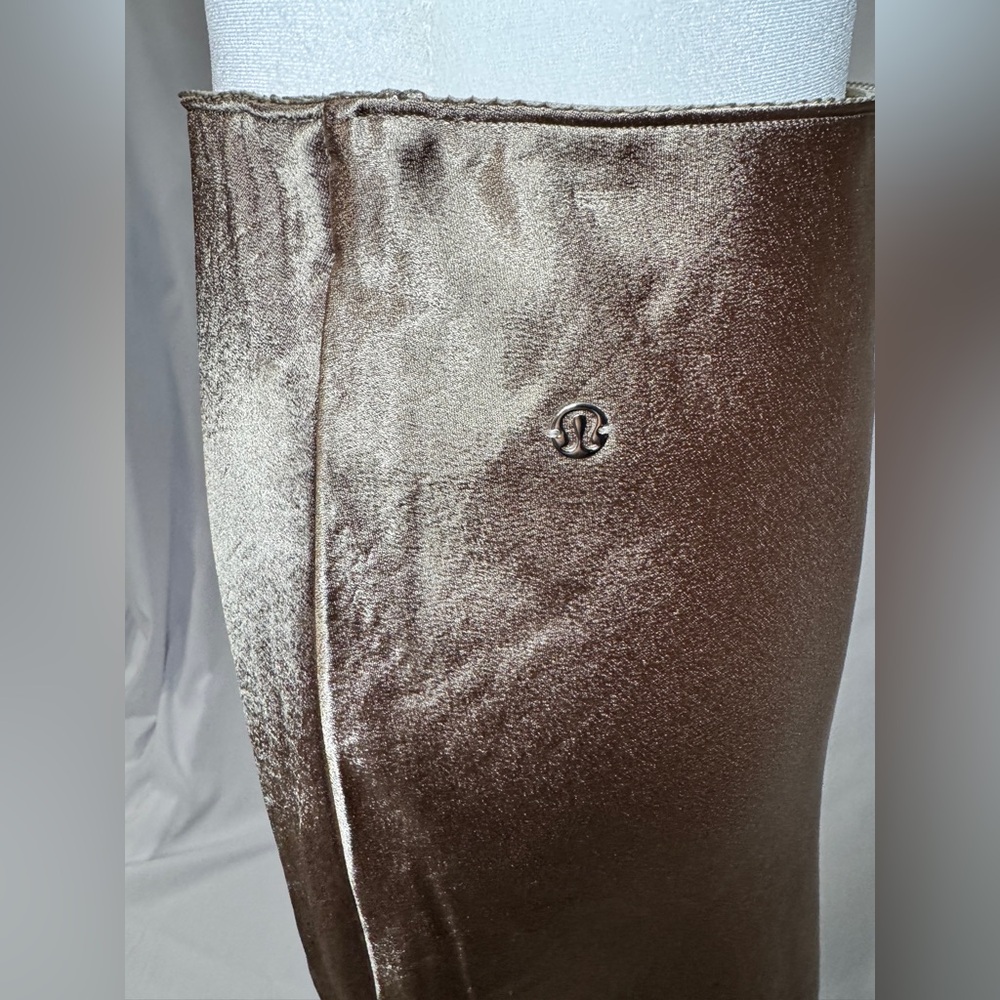 Lululemon Satin Midi Skirt Champagne Gold Size M NWT $118 - Picture 6 of 8